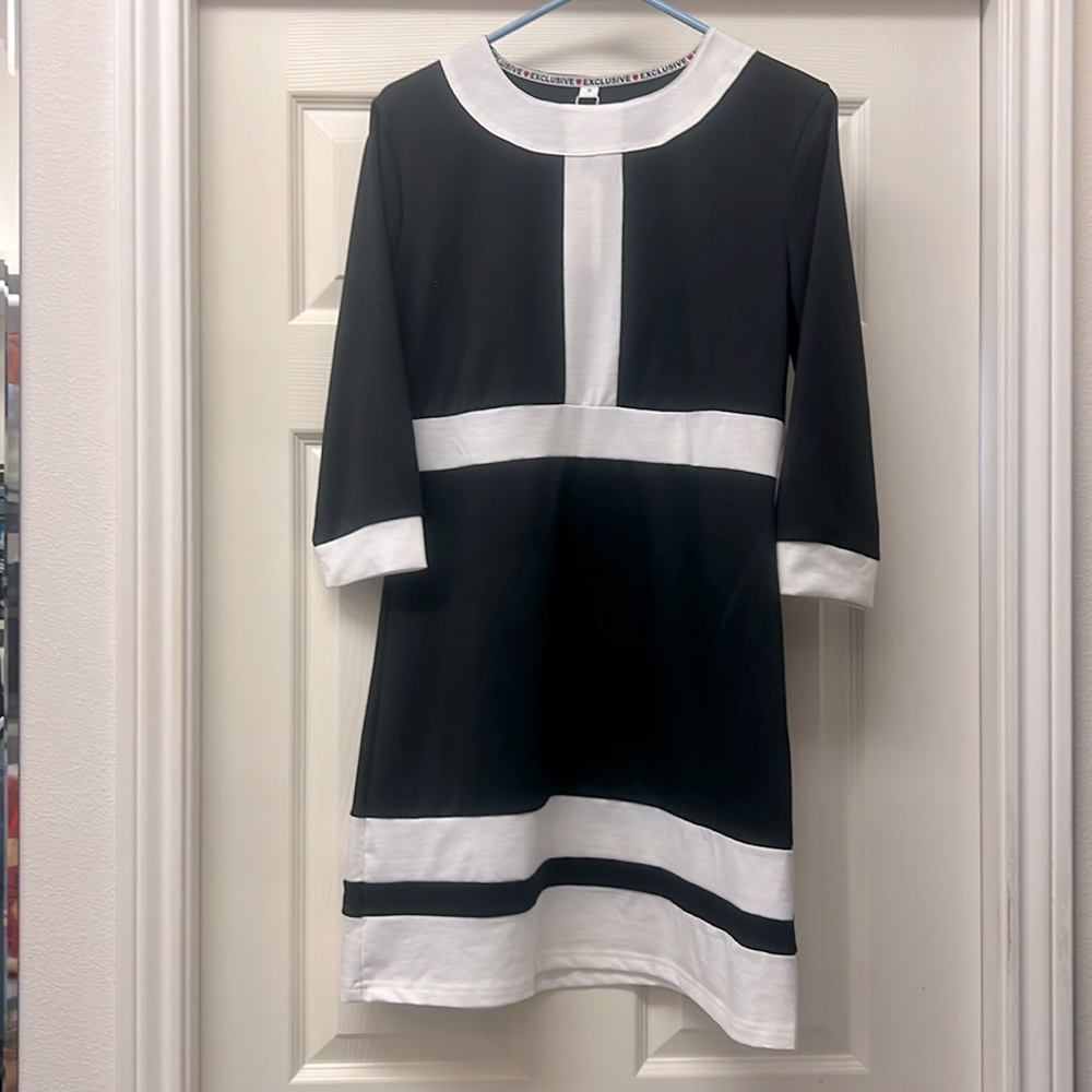 New women midi dress Simple and elegant black and white S